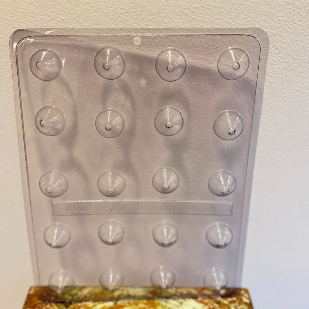 Lot of 9 Vintage Candy Mold Christmas Easter Precious Memories Valentine Holiday - Picture 3 of 12